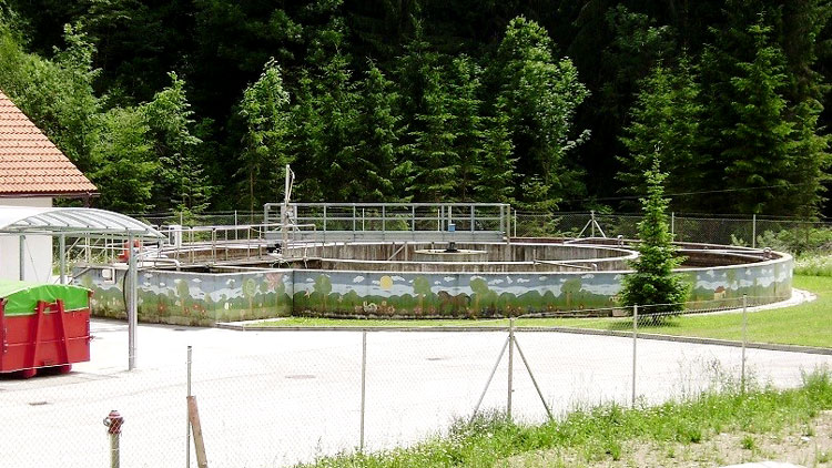 Uređaj za čišćenje Mežica