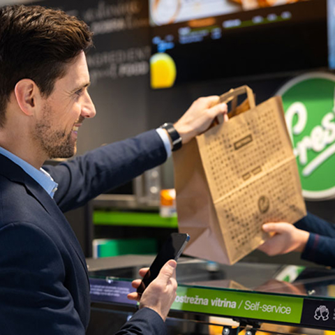 Naručite i preuzmite